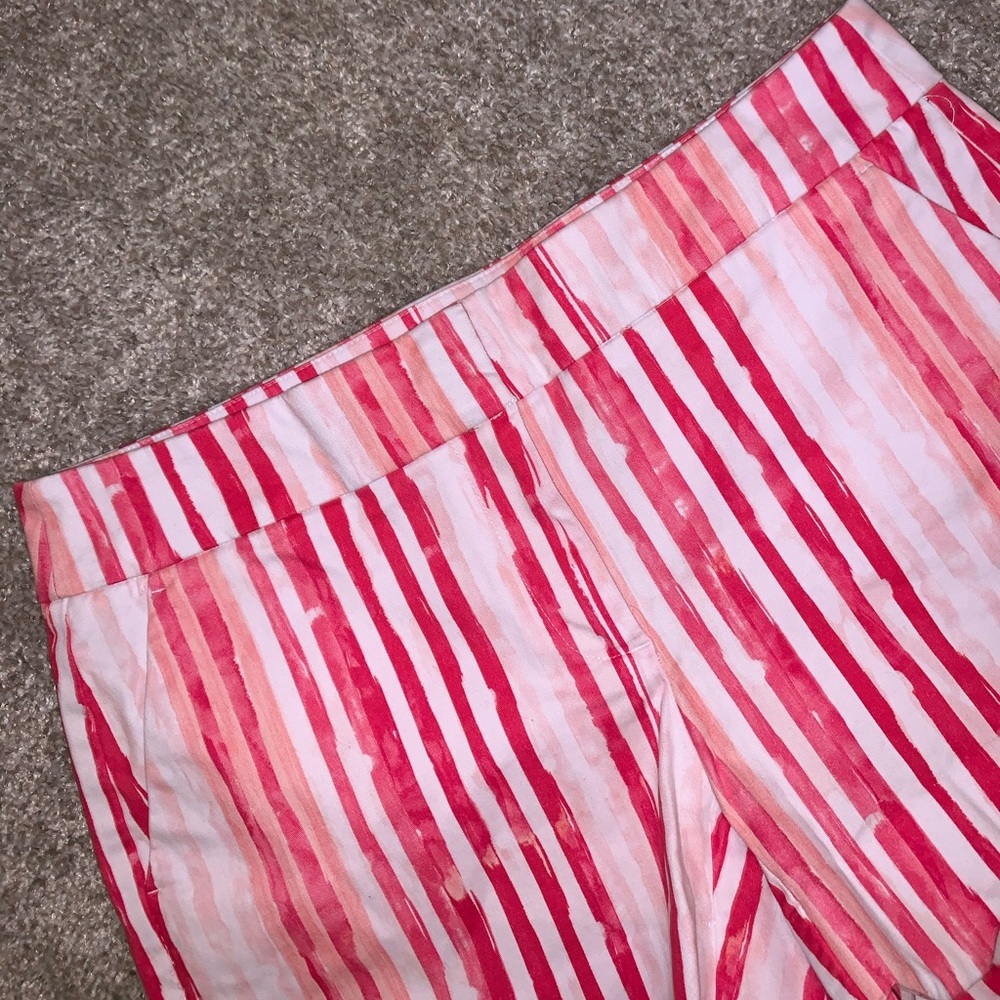 Crown & Ivy Red, Pink & White Shorts size 4 - Picture 3 of 6